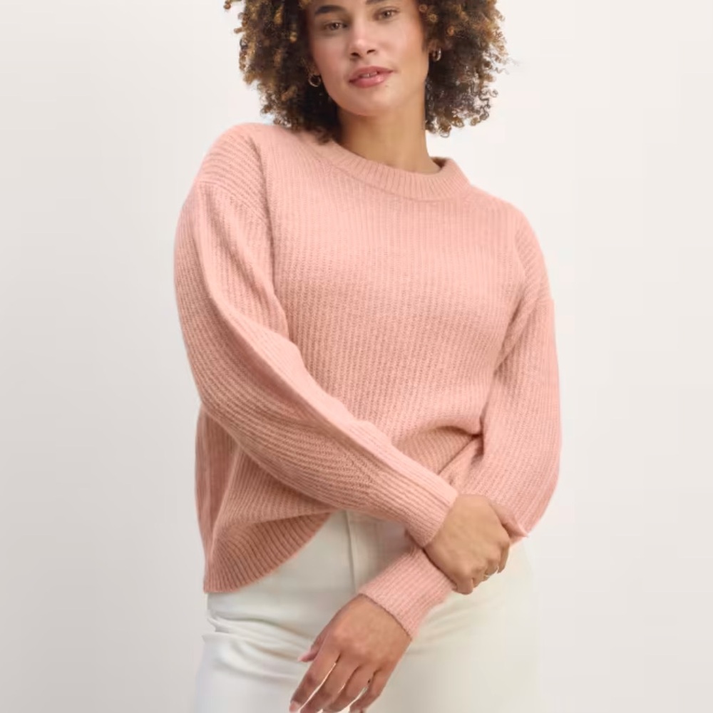 Everlane Light Pink cozy sweater! Size XS